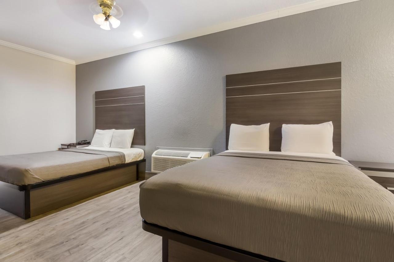 Americas Best Value Platinum Inn & Suites Aldine Exterior photo