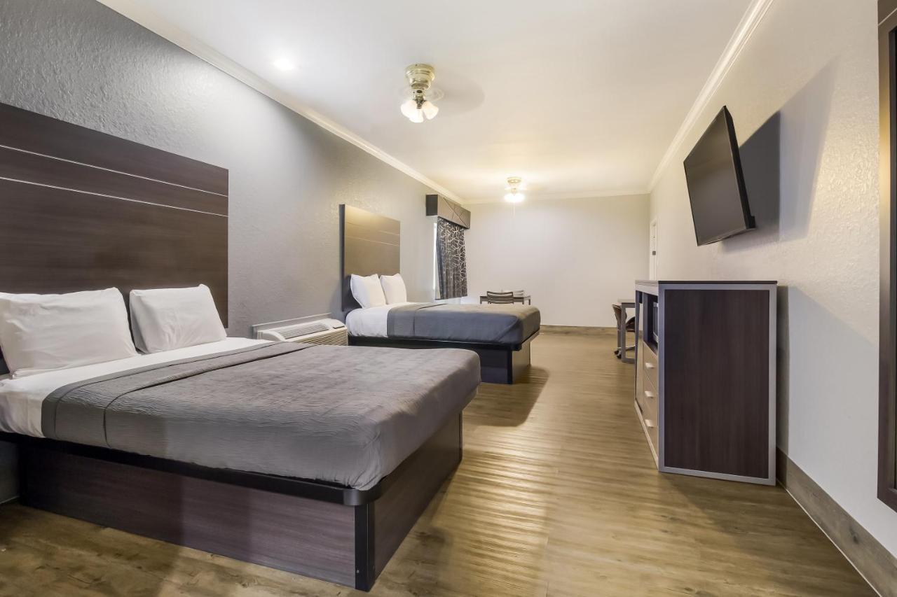 Americas Best Value Platinum Inn & Suites Aldine Exterior photo